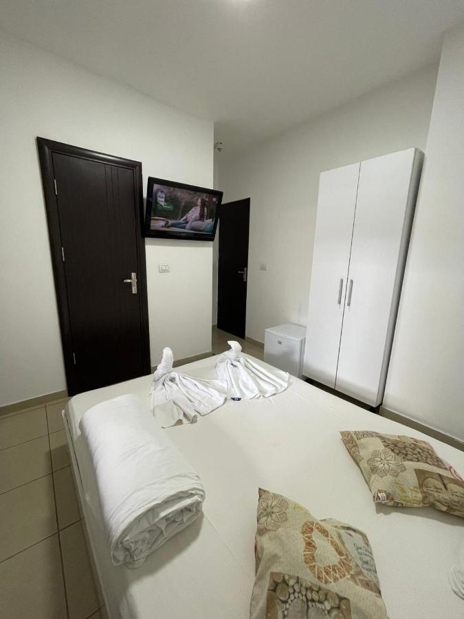 Hostel Tripoli Palace Бухарест Экстерьер фото