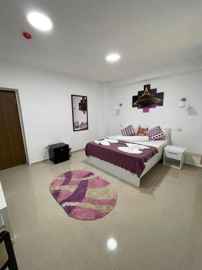 Hostel Tripoli Palace Бухарест Экстерьер фото