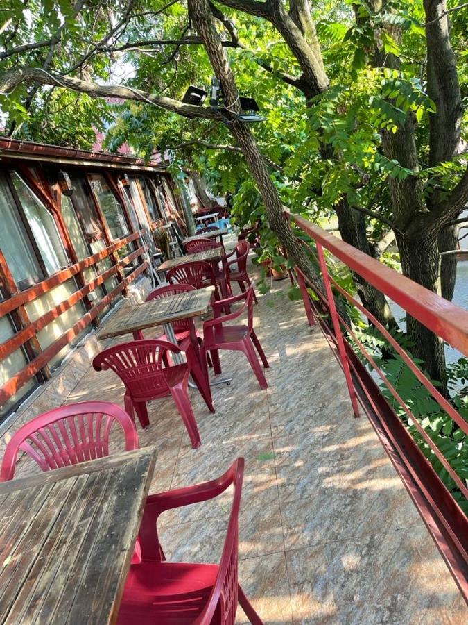 Hostel Tripoli Palace Бухарест Экстерьер фото