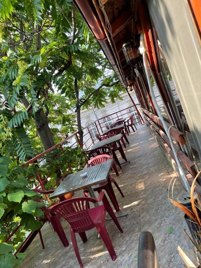 Hostel Tripoli Palace Бухарест Экстерьер фото
